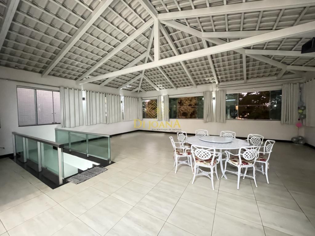 Prédio, Centro, 3 Quartos, 4 Vagas, 1 Suíte