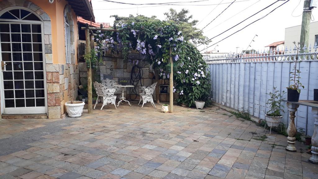 Casa, Floramar, 3 Quartos, 3 Vagas, 1 Suíte