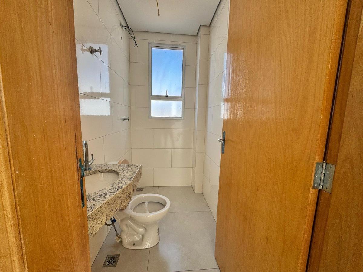 Apartamento, Santa Mônica, 2 Quartos, 1 Vaga