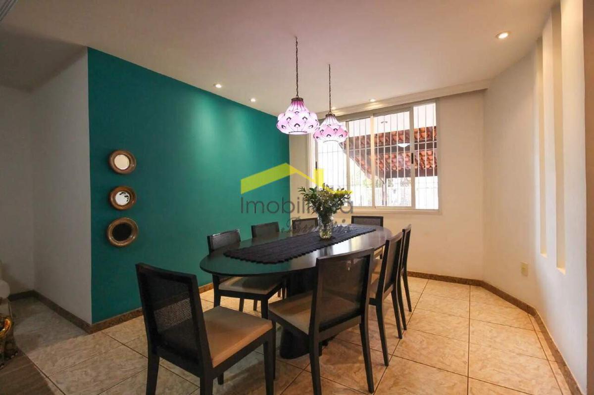 Casa, Buritis, 4 Quartos, 4 Vagas, 1 Suíte