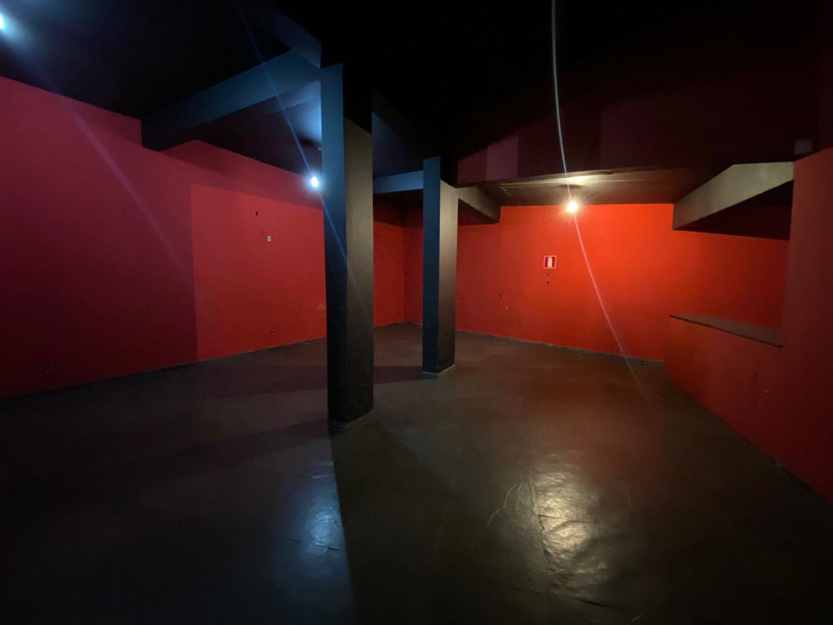 Prédio, Horto, 0 Quarto, 4 Vagas