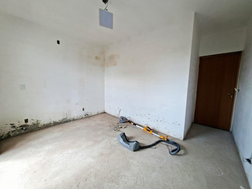 Casa, Cardoso (barreiro), 3 Quartos, 2 Vagas, 1 Suíte