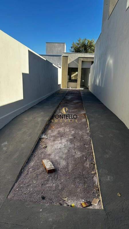 Casa, Barreiro, 2 Quartos, 3 Vagas