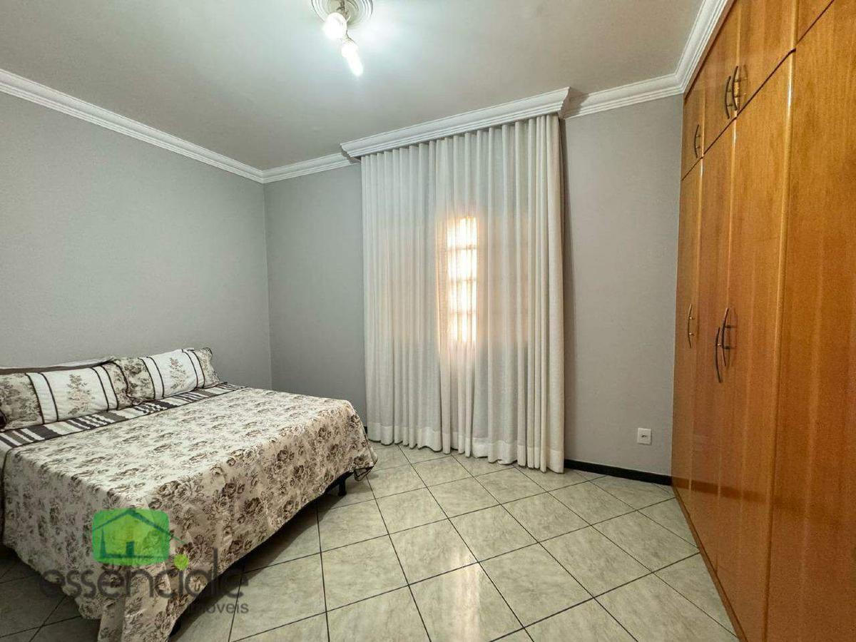 Casa, Jardim Industrial, 5 Quartos, 5 Vagas, 1 Suíte