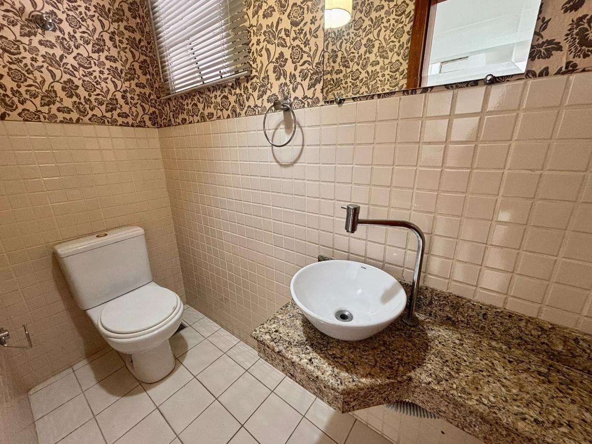 Casa, Castelo, 3 Quartos, 2 Vagas, 1 Suíte