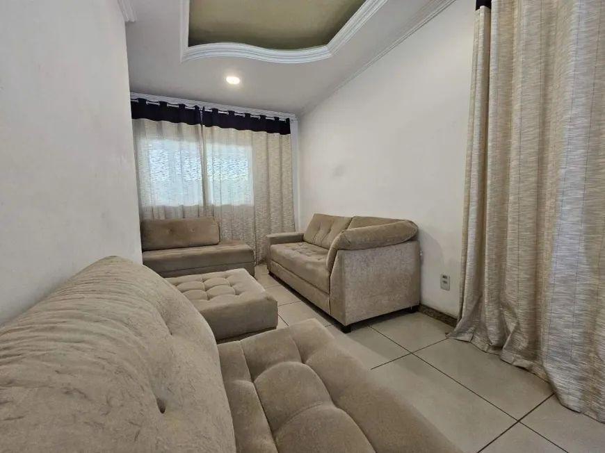 Casa, Santa Branca, 3 Quartos, 2 Vagas, 1 Suíte