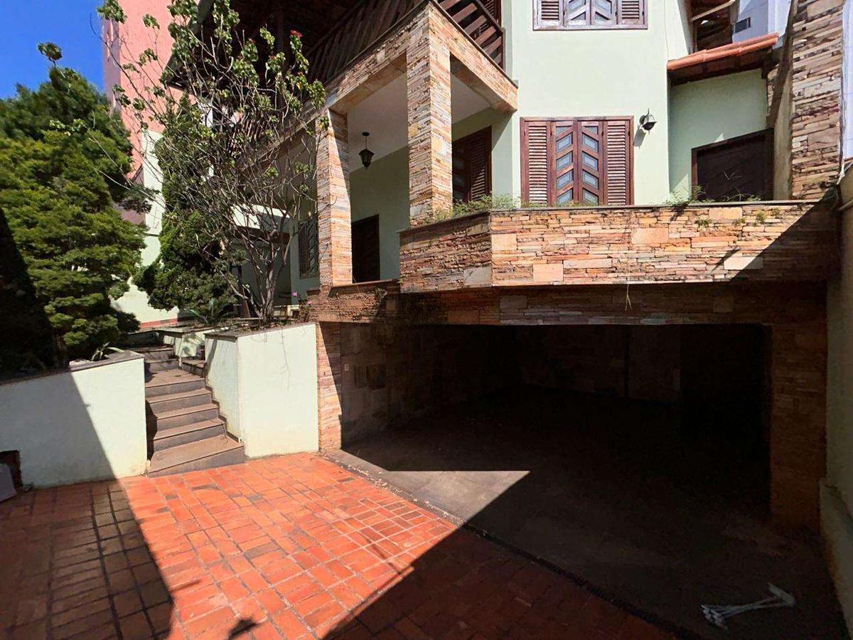 Casa, Castelo, 5 Quartos, 5 Vagas, 2 Suítes