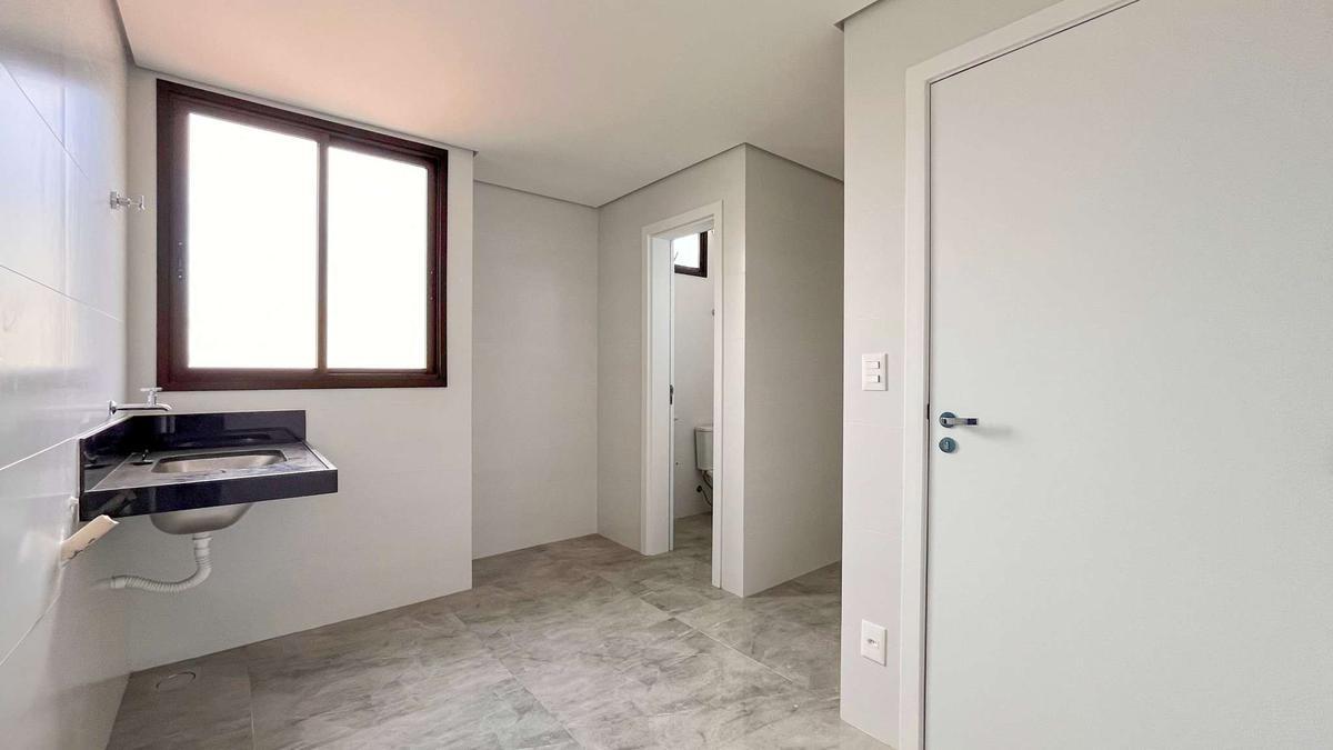 Apartamento, Castelo, 4 Quartos, 4 Vagas, 2 Suítes