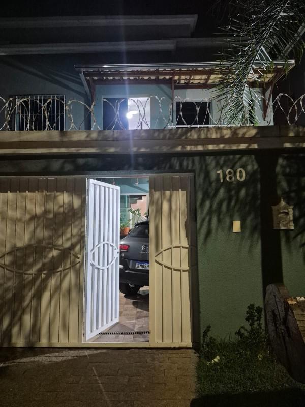 Casa, Cabral, 3 Quartos, 2 Vagas, 1 Suíte