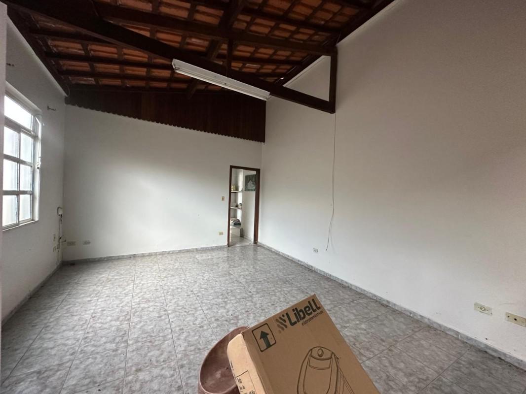 Casa, Centro, 5 Quartos, 0 Vaga