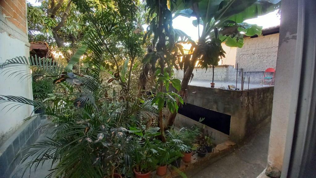 Casa, Nações Unidas, 3 Quartos, 0 Vaga, 2 Suítes