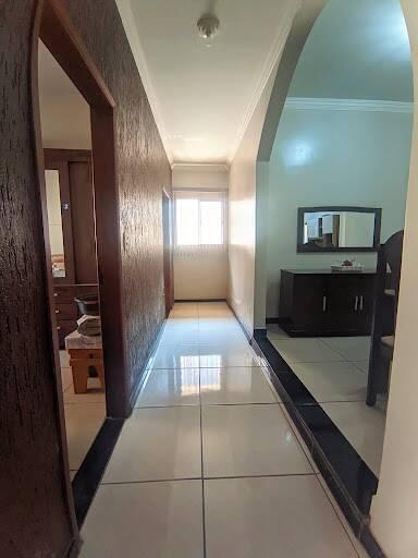Casa, Surinan, 5 Quartos, 2 Vagas