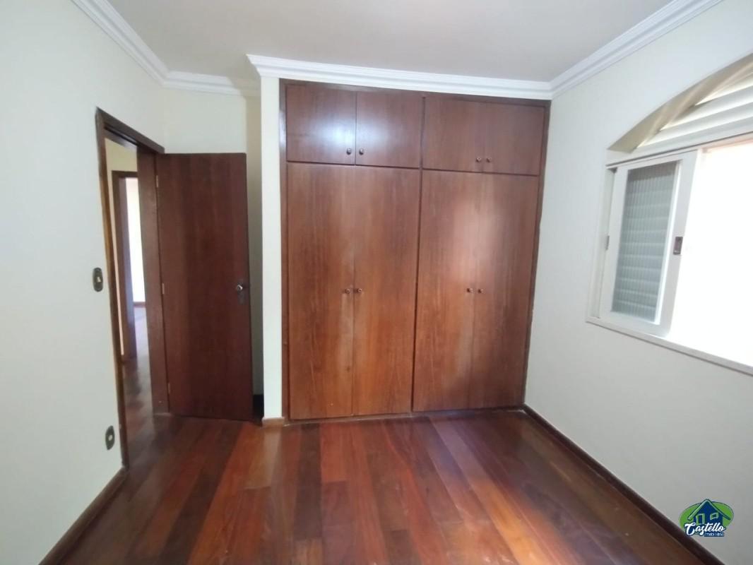 Casa, Cachoeirinha, 3 Quartos, 2 Vagas, 1 Suíte