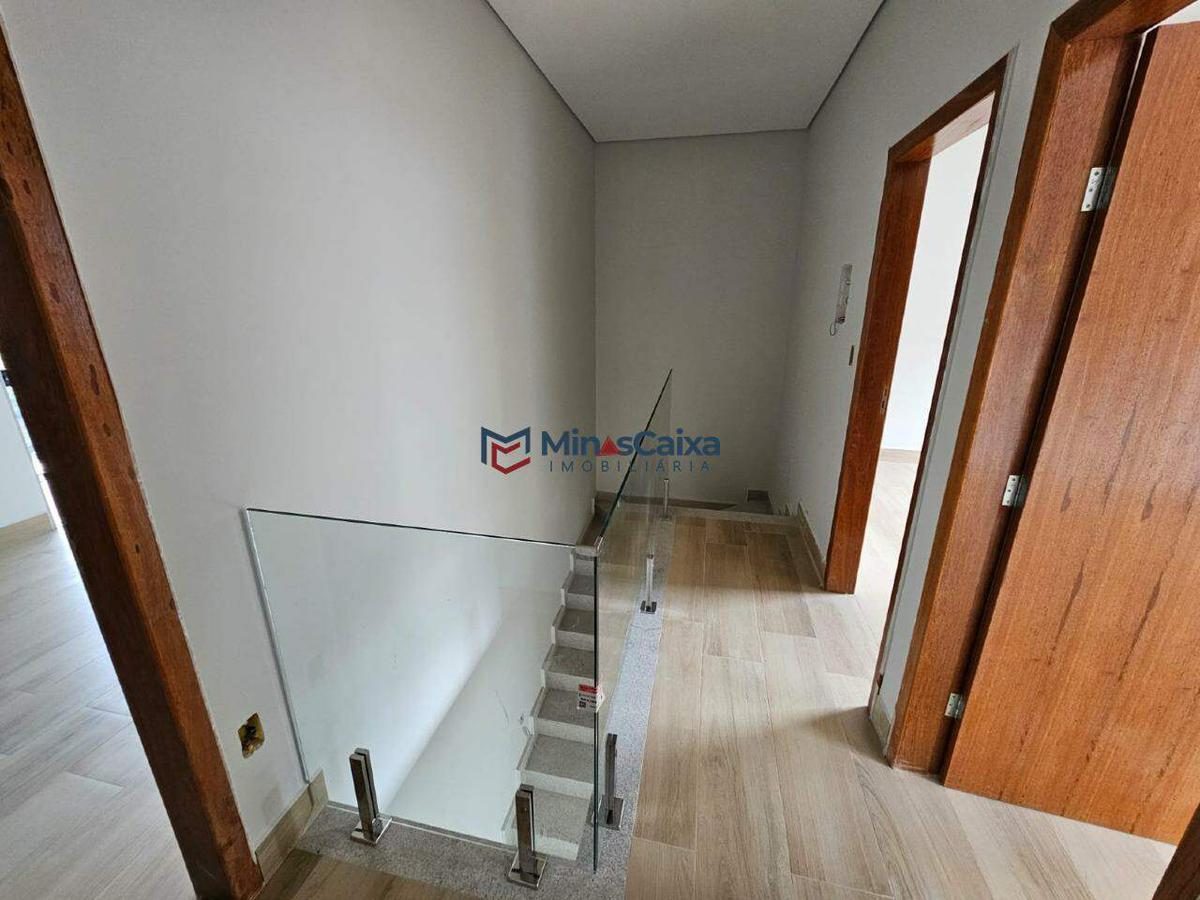 Casa, Quitandinha, 3 Quartos, 1 Vaga, 1 Suíte