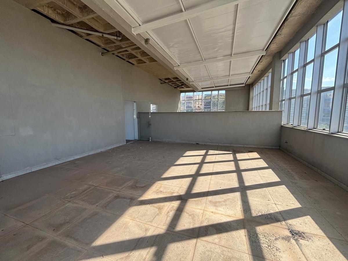 Sala, Estoril, 0 Quarto, 0 Vaga