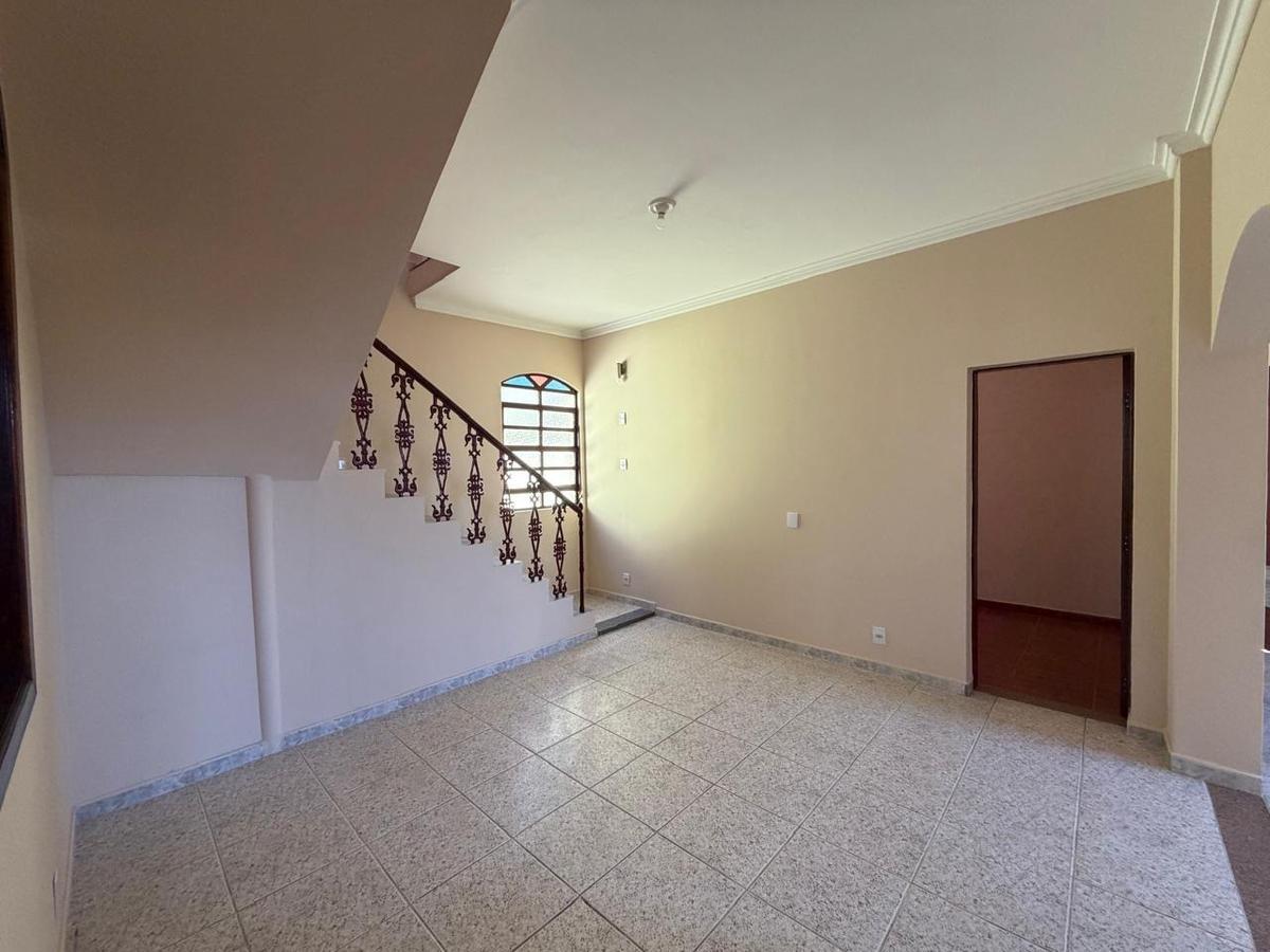 Casa, Alvorada, 4 Quartos, 2 Vagas, 1 Suíte