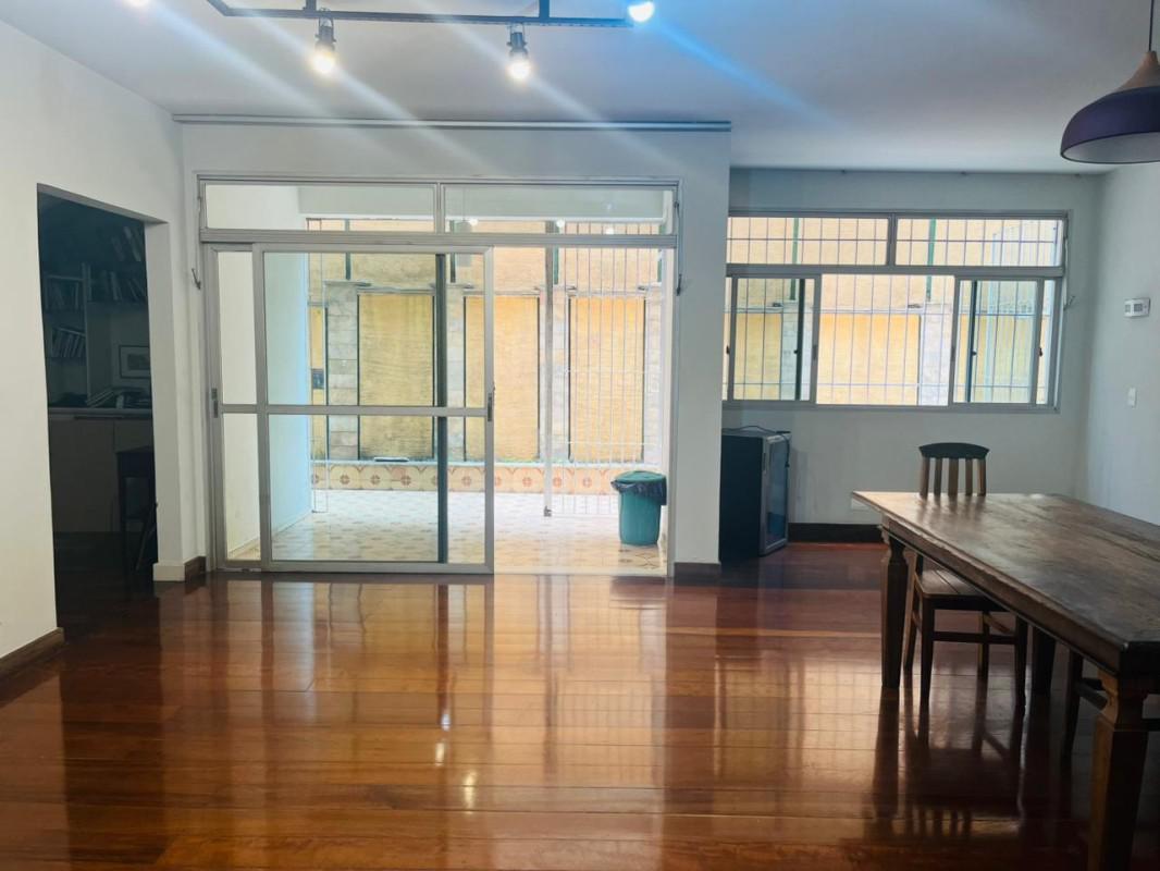 Apartamento, Funcionários, 4 Quartos, 2 Vagas, 1 Suíte