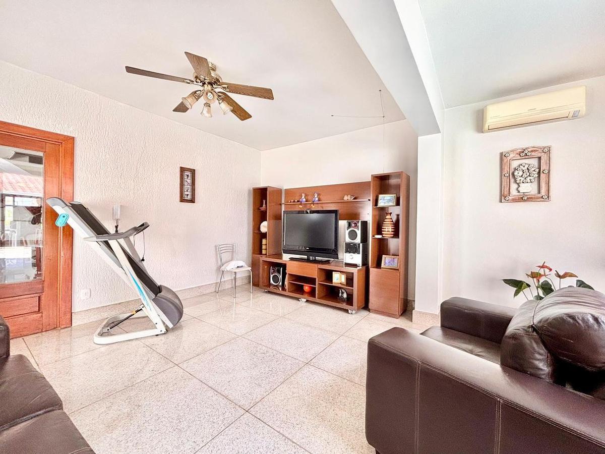 Casa, Castelo, 5 Quartos, 6 Vagas, 2 Suítes