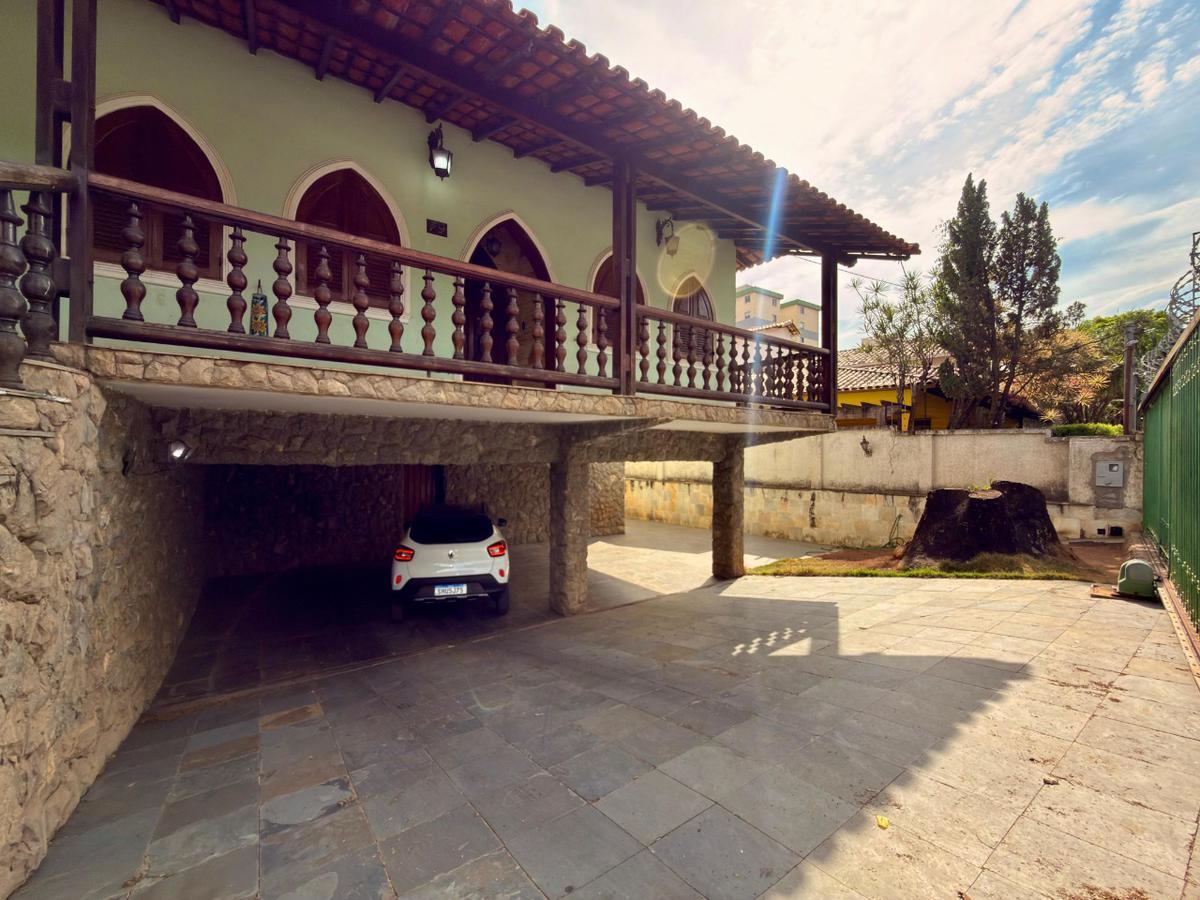 Casa, Itapoã, 4 Quartos, 6 Vagas, 3 Suítes
