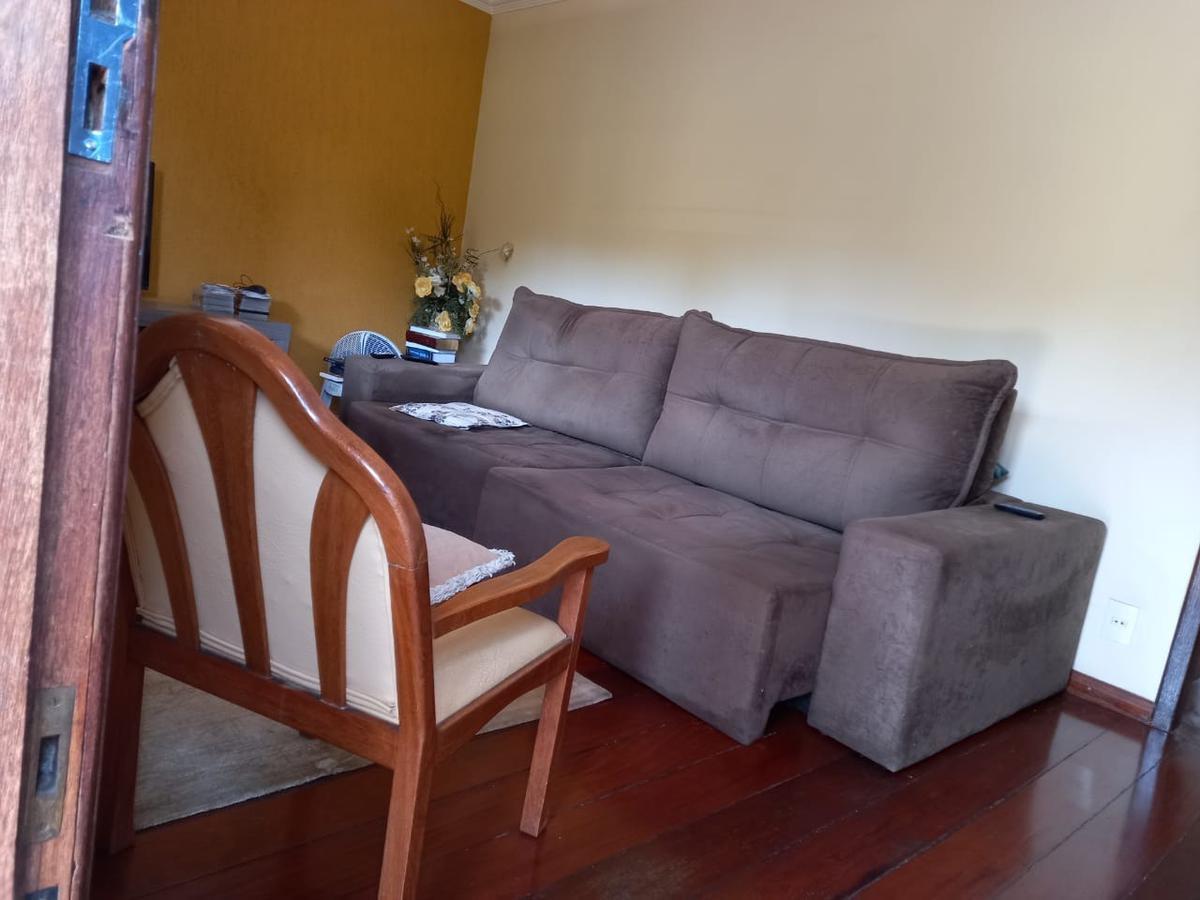 Casa, Castelo, 3 Quartos, 4 Vagas, 1 Suíte