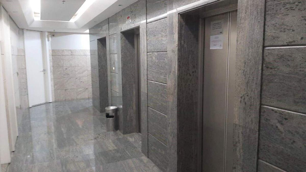 Sala, Savassi, 0 Quarto, 2 Vagas