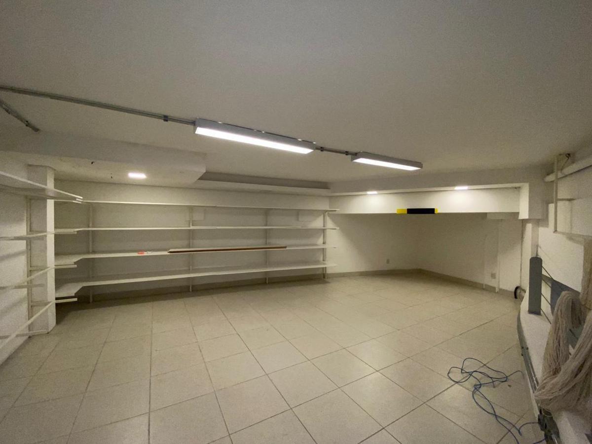 Andar, Belvedere, 0 Quarto, 0 Vaga