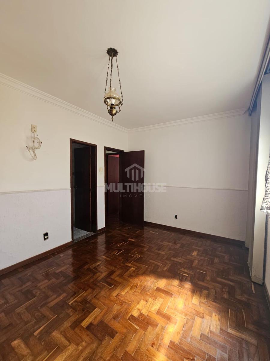 Casa, Itapoã, 3 Quartos, 6 Vagas, 1 Suíte