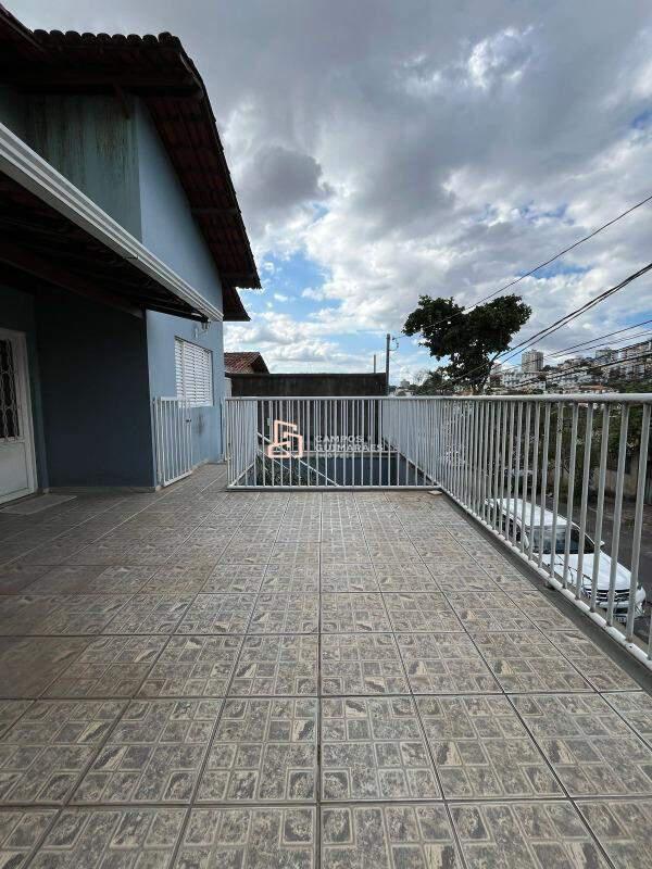 Casa, Alípio de Melo, 2 Quartos, 2 Vagas, 1 Suíte