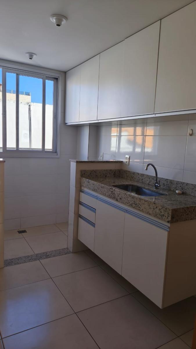Apartamento, Sagrada Família, 3 Quartos, 2 Vagas, 1 Suíte
