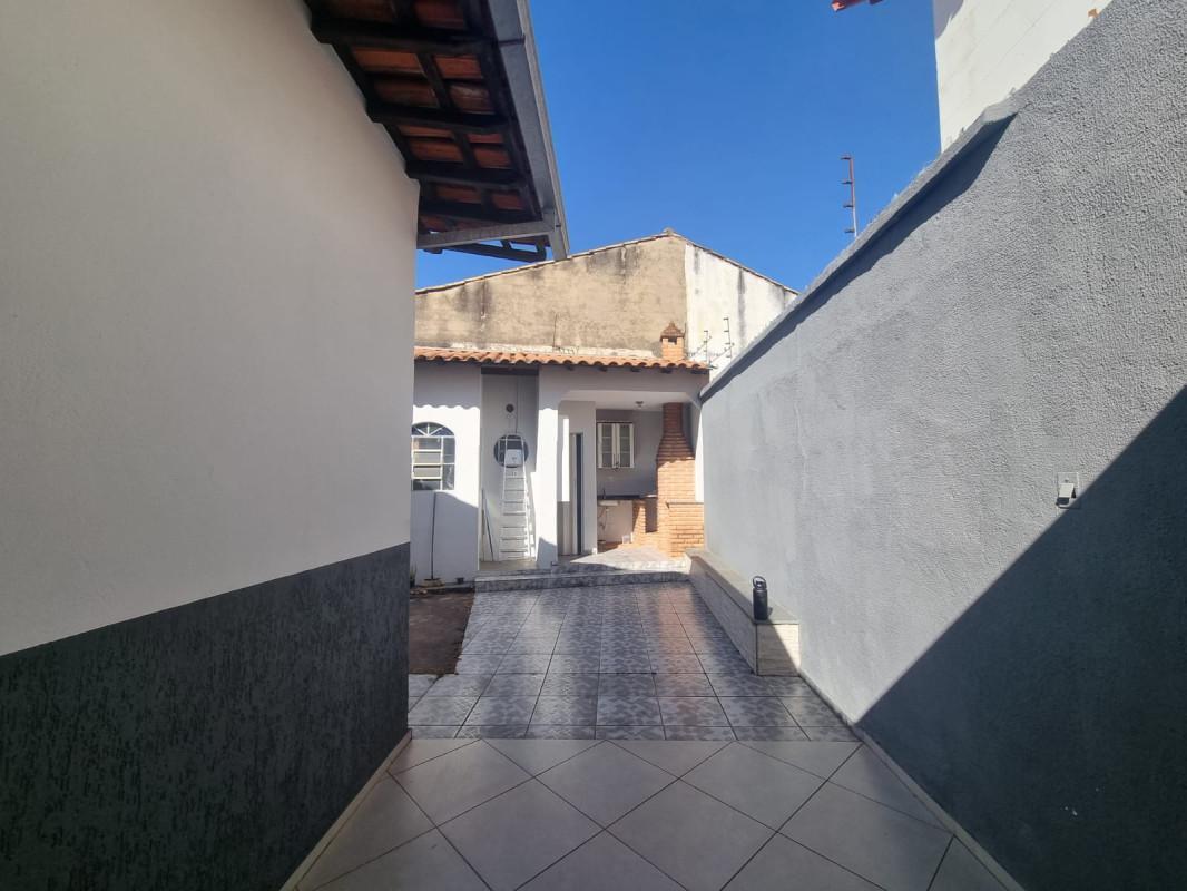 Casa, Jardim Riacho das Pedras, 3 Quartos, 8 Vagas, 2 Suítes
