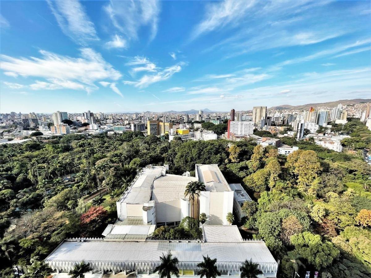 Sala, Centro, 0 Quarto, 10 Vagas