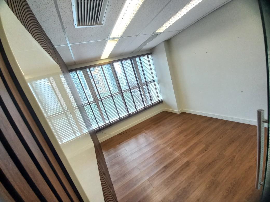 Sala, Savassi, 0 Quarto, 2 Vagas