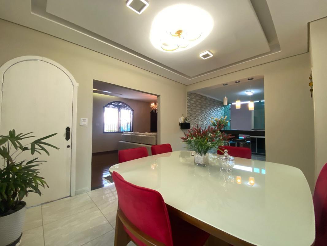 Casa, Tirol, 3 Quartos, 3 Vagas, 1 Suíte