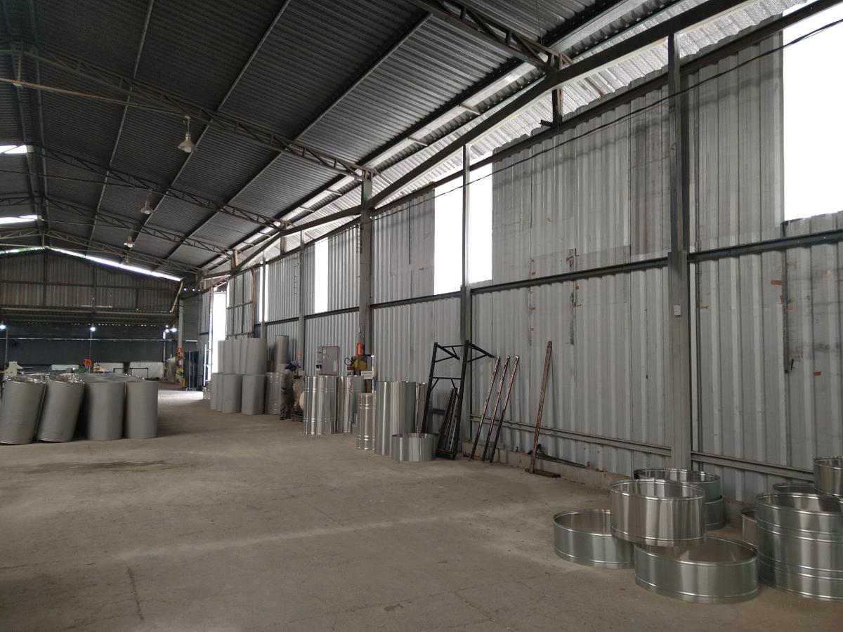 Lote, Cincão, 1 Quarto, 20 Vagas