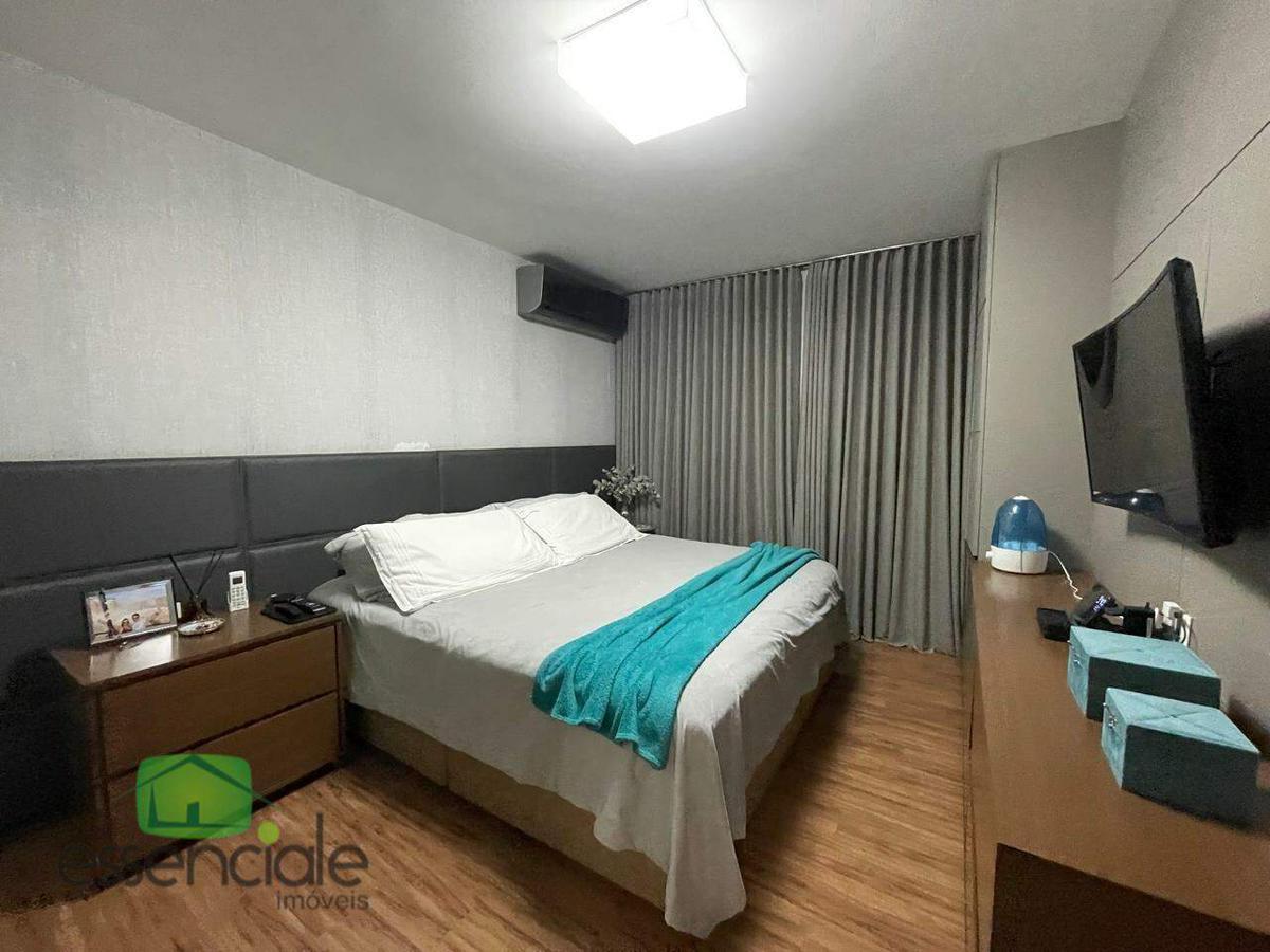 Casa, Centro, 4 Quartos, 6 Vagas, 2 Suítes
