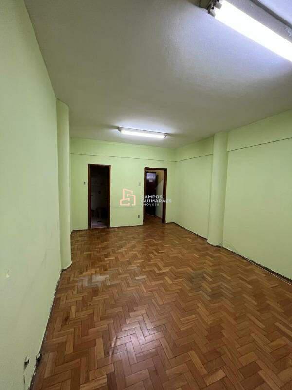Sala, Centro