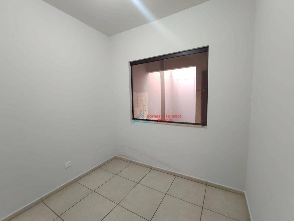 Prédio, Centro, 0 Quarto, 0 Vaga