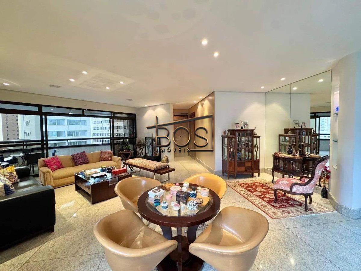 Apartamento, Funcionários, 4 Quartos, 4 Vagas, 2 Suítes