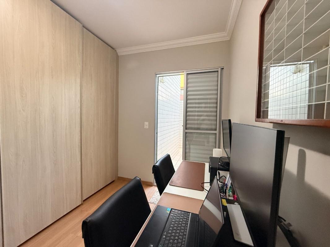 Apartamento, Sagrada Família, 3 Quartos, 2 Vagas, 1 Suíte