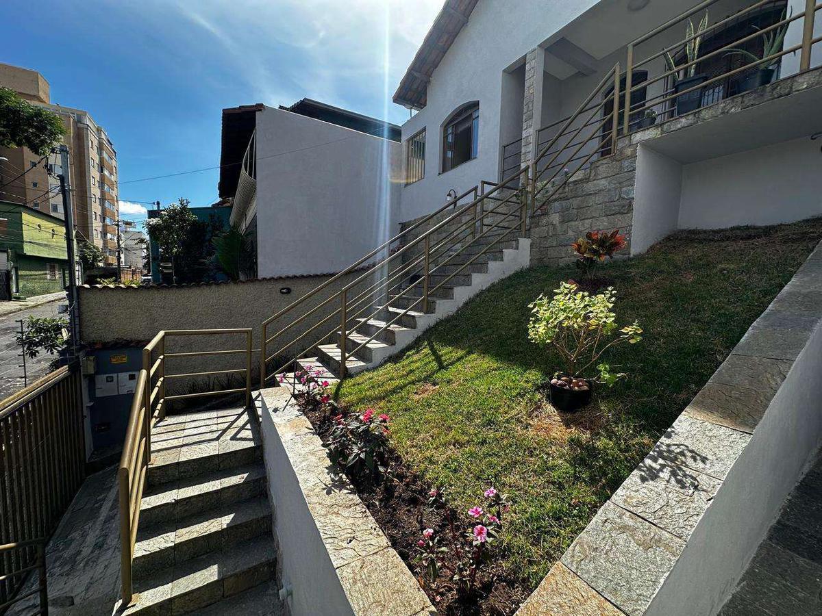 Casa, Nova Granada, 5 Quartos, 6 Vagas, 1 Suíte
