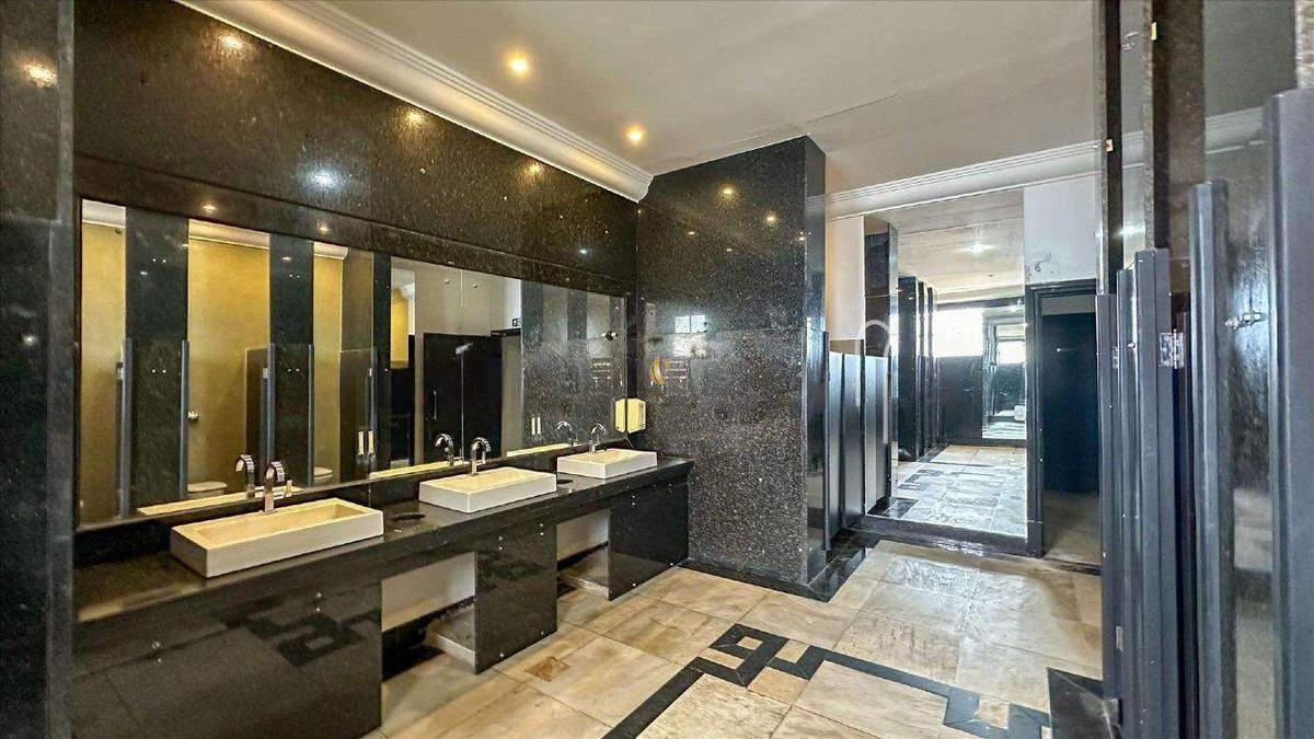 Prédio, Estoril, 0 Quarto, 32 Vagas