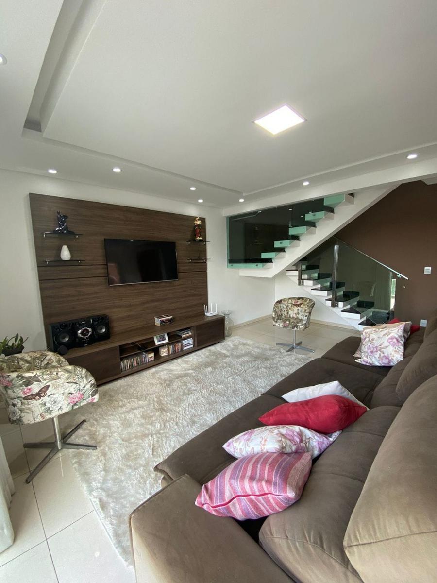 Casa, Novo Glória, 4 Quartos, 5 Vagas, 1 Suíte