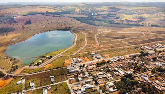 Lote, Pontevila, 0 Quarto, 0 Vaga