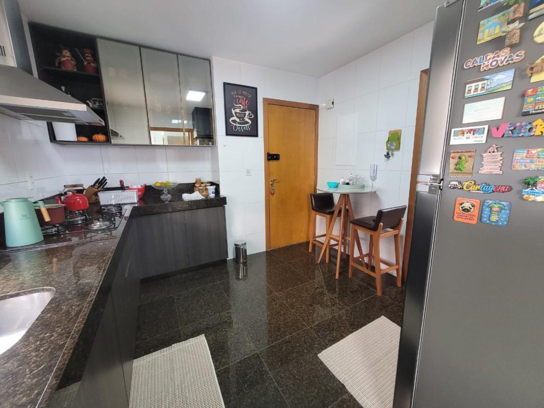 Apartamento, Castelo, 4 Quartos, 3 Vagas, 3 Suítes