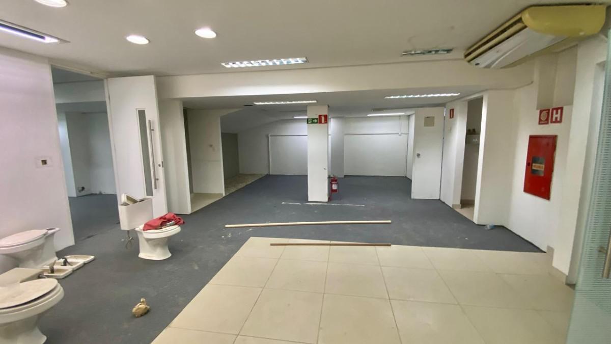 Galpão, Barreiro, 0 Quarto, 0 Vaga