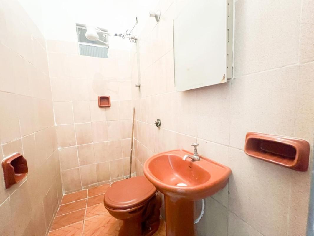 Casa, Confisco, 3 Quartos, 2 Vagas, 1 Suíte