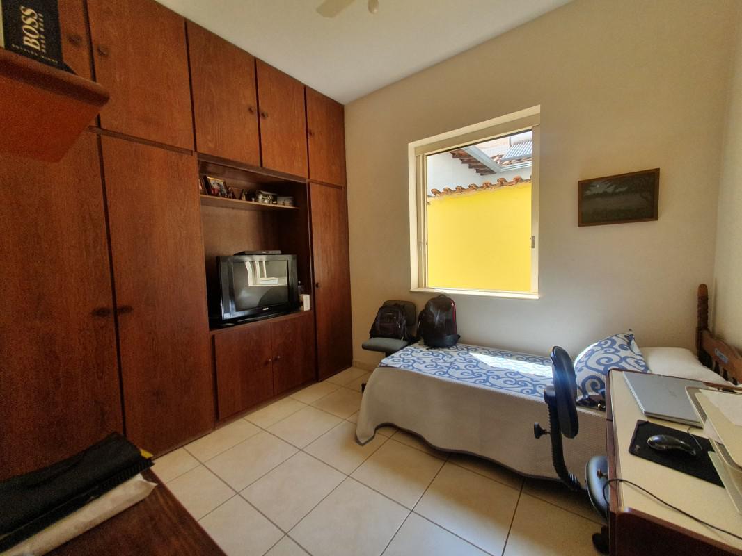 Casa, Jardim América, 4 Quartos, 4 Vagas, 1 Suíte