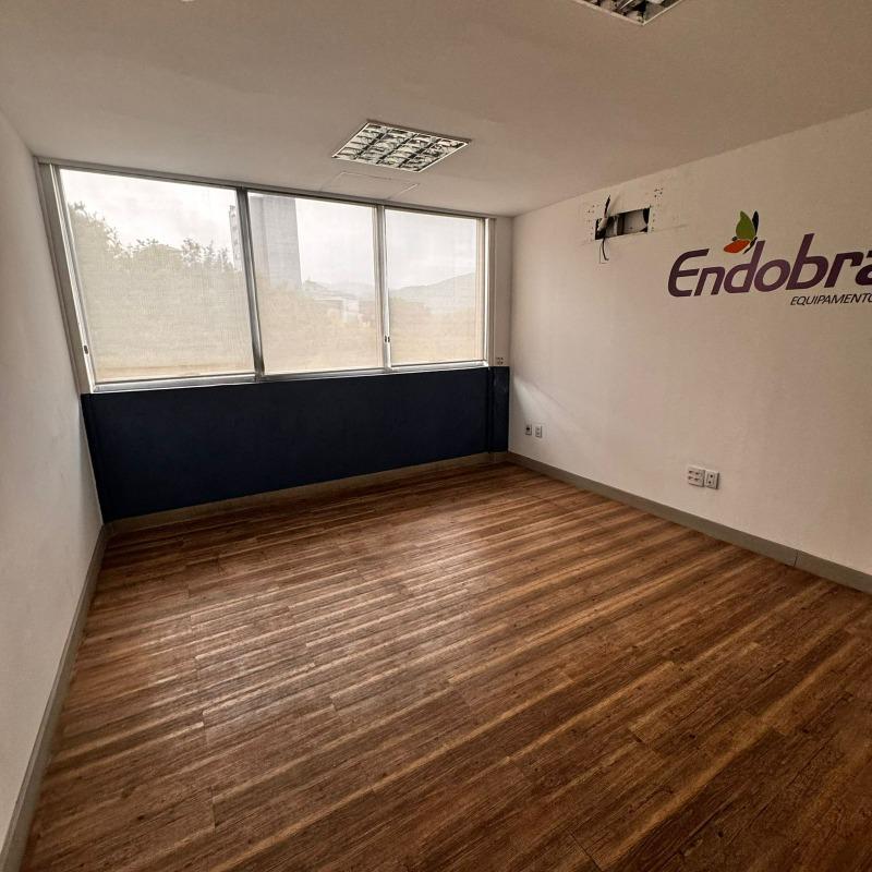Andar, Estoril, 0 Quarto, 4 Vagas
