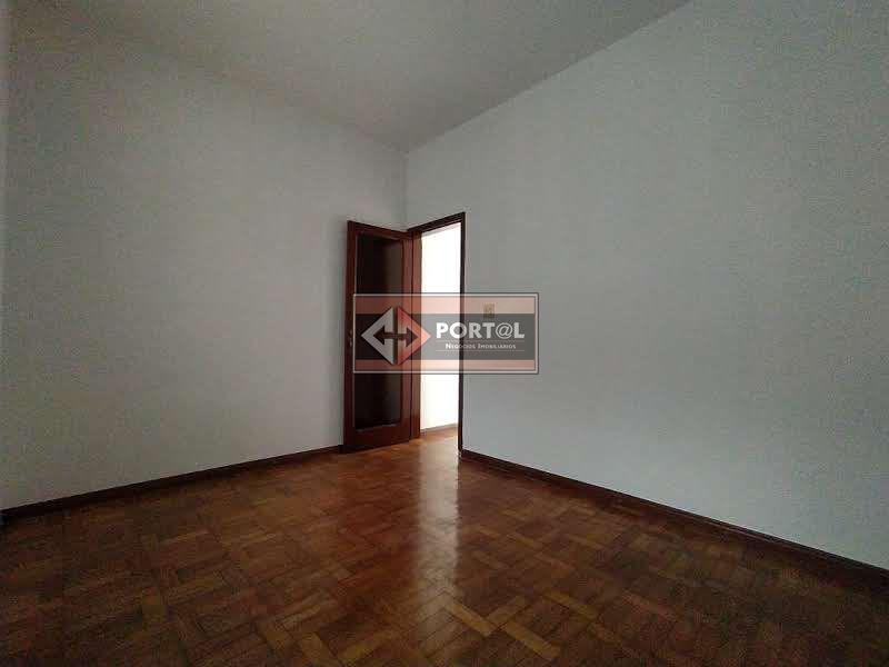 Casa, Parque São Pedro (venda Nova), 3 Quartos, 8 Vagas