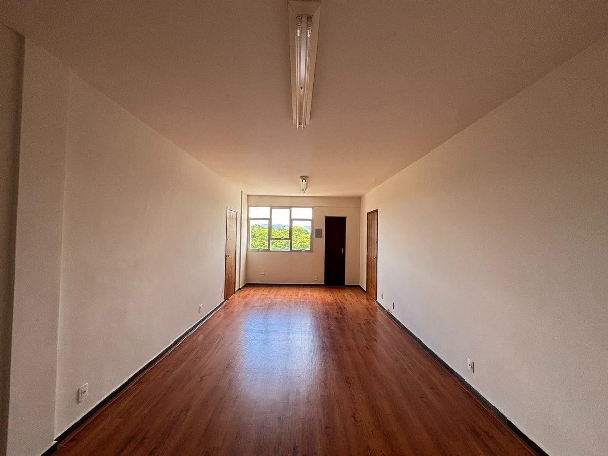 Sala, São José, 0 Quarto, 0 Vaga